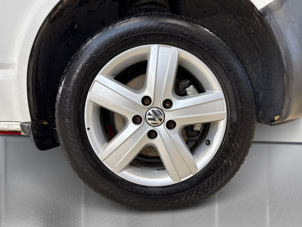Volkswagen Transporter 2013 Valkoinen