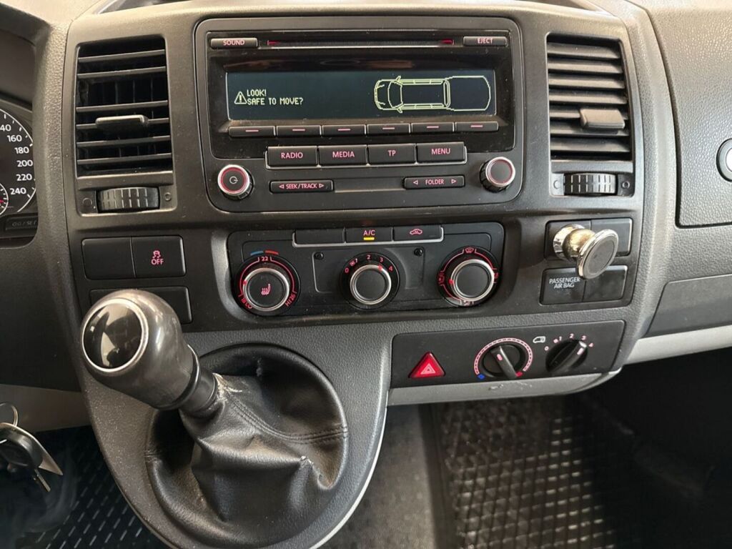 Volkswagen Transporter 2013 Valkoinen