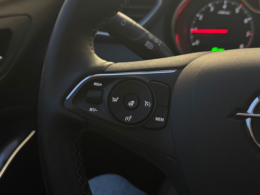 Opel Grandland X 2021 Valkoinen