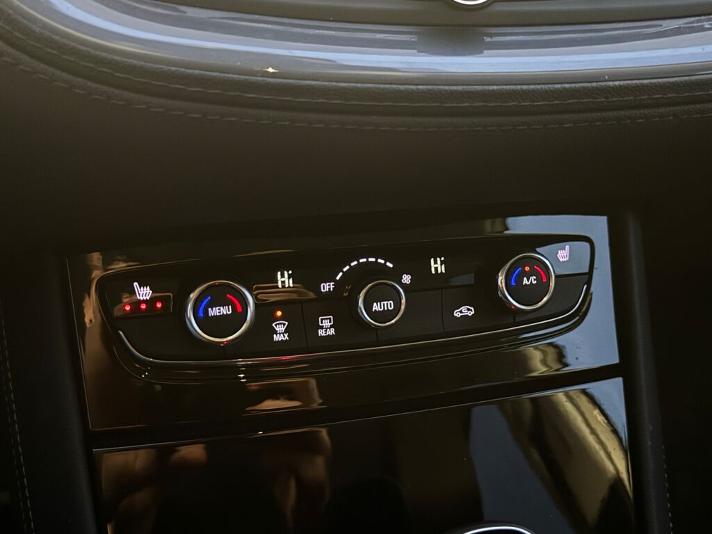 Opel Grandland X 2021 Valkoinen