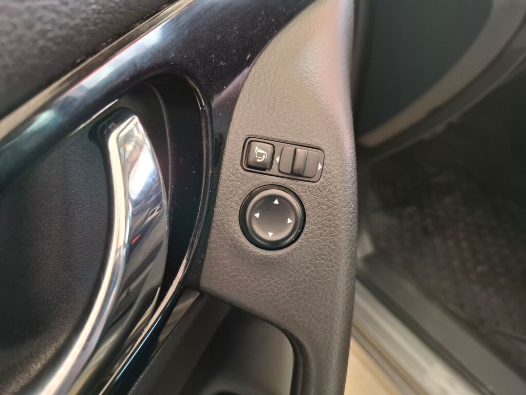 Nissan Qashqai 2017 Harmaa