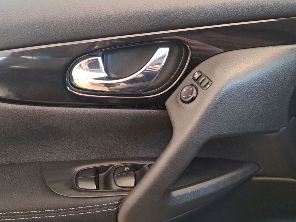 Nissan Qashqai 2017 Harmaa