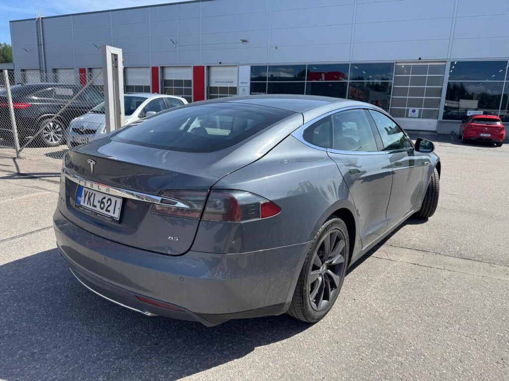 Tesla Model S 2014 Harmaa