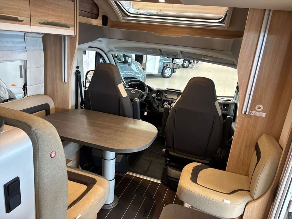 Knaus Sky wave 650 2020 moniväri