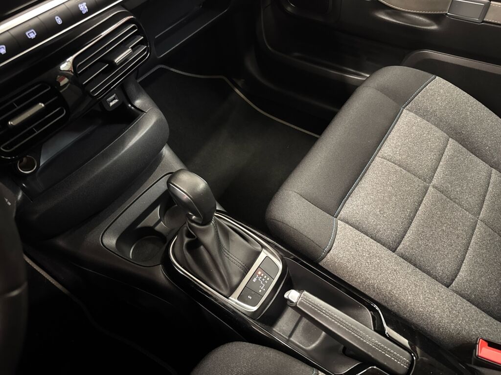 Citroen C4 Cactus 2020 Punainen