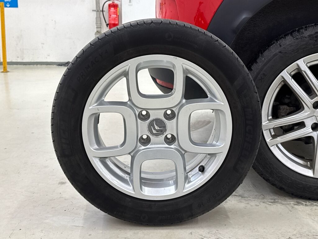 Citroen C4 Cactus 2020 Punainen