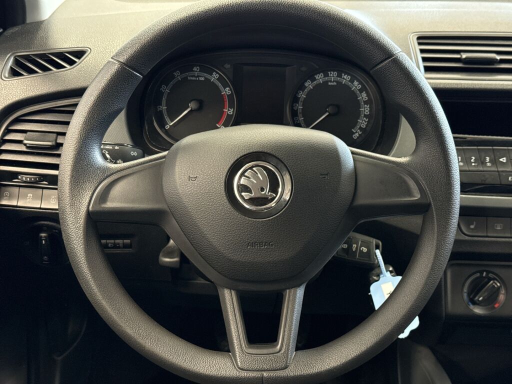 Skoda Fabia 2020 Sininen
