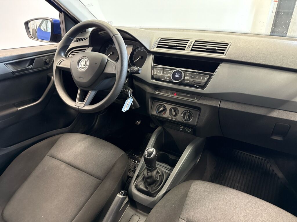 Skoda Fabia 2020 Sininen