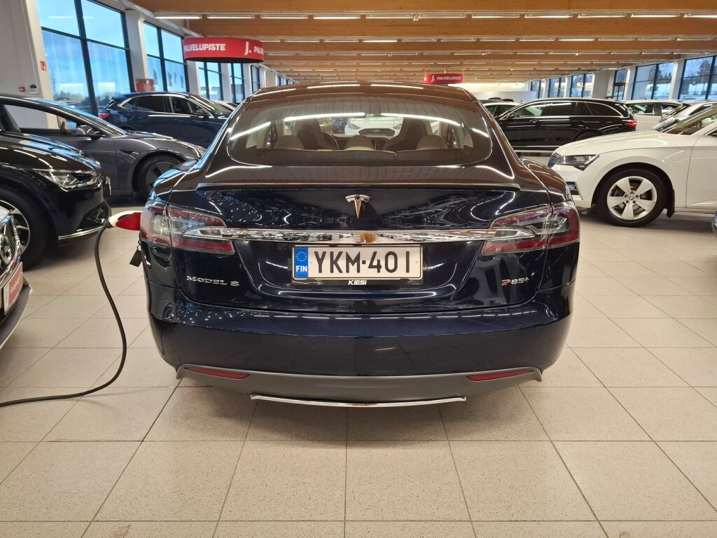 Tesla Model S 2014 Sininen