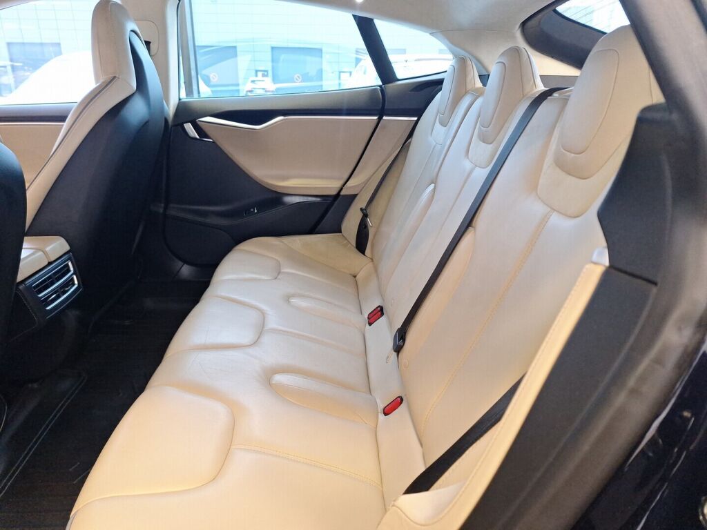 Tesla Model S 2014 Sininen