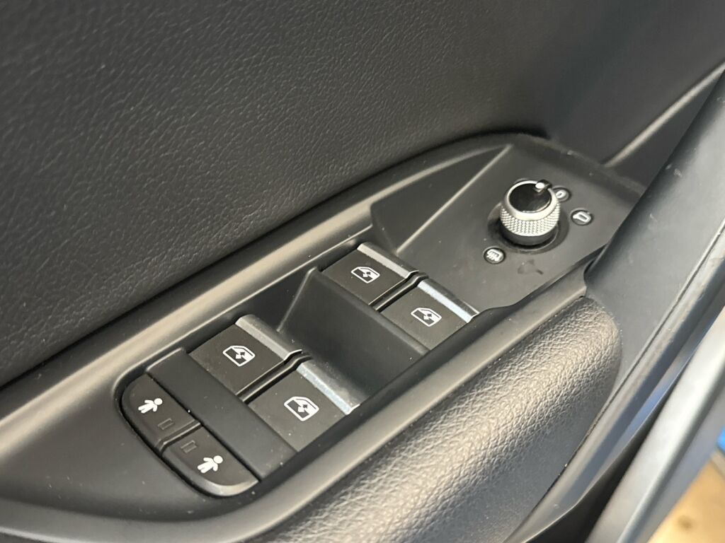 Audi Q5 2020 Sininen