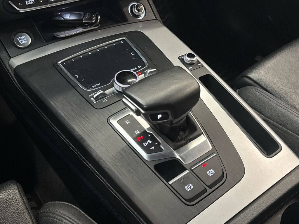 Audi Q5 2020 Sininen