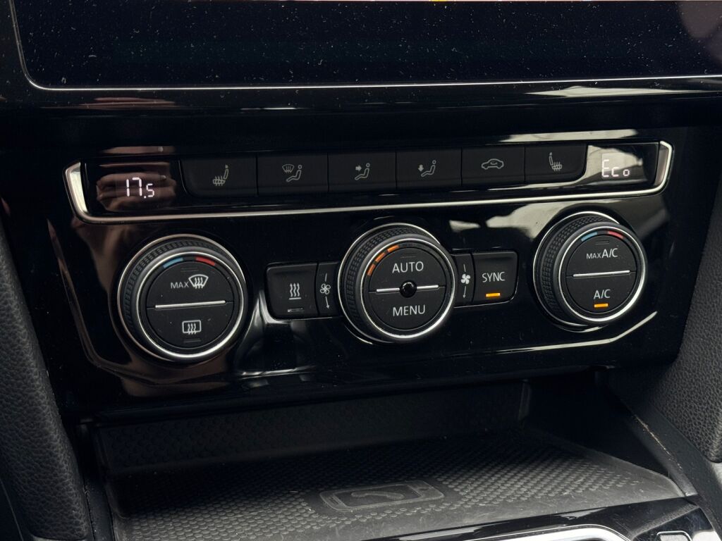 Volkswagen Passat 2020 Sininen