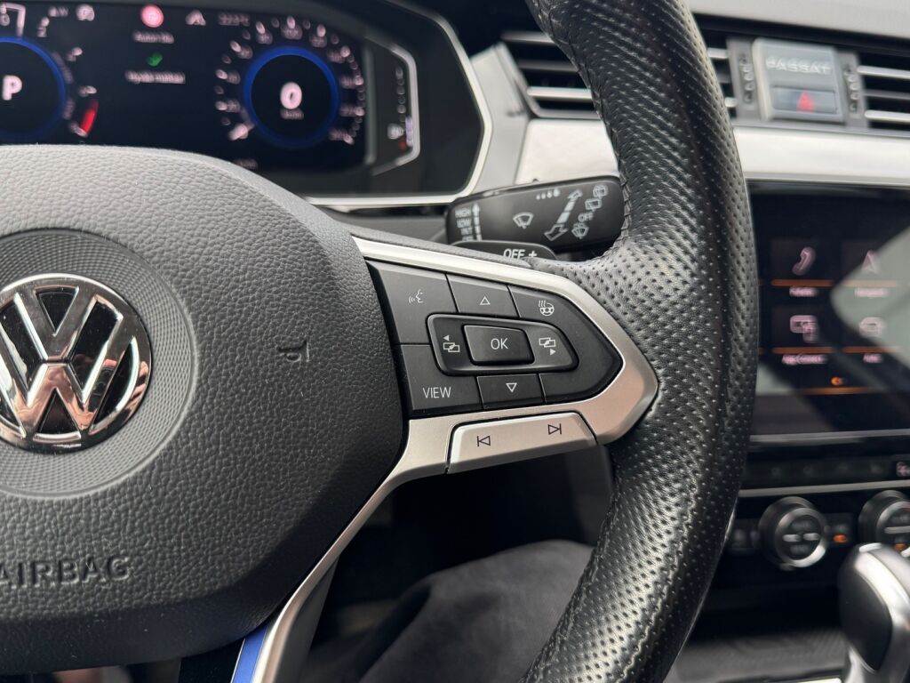 Volkswagen Passat 2020 Sininen