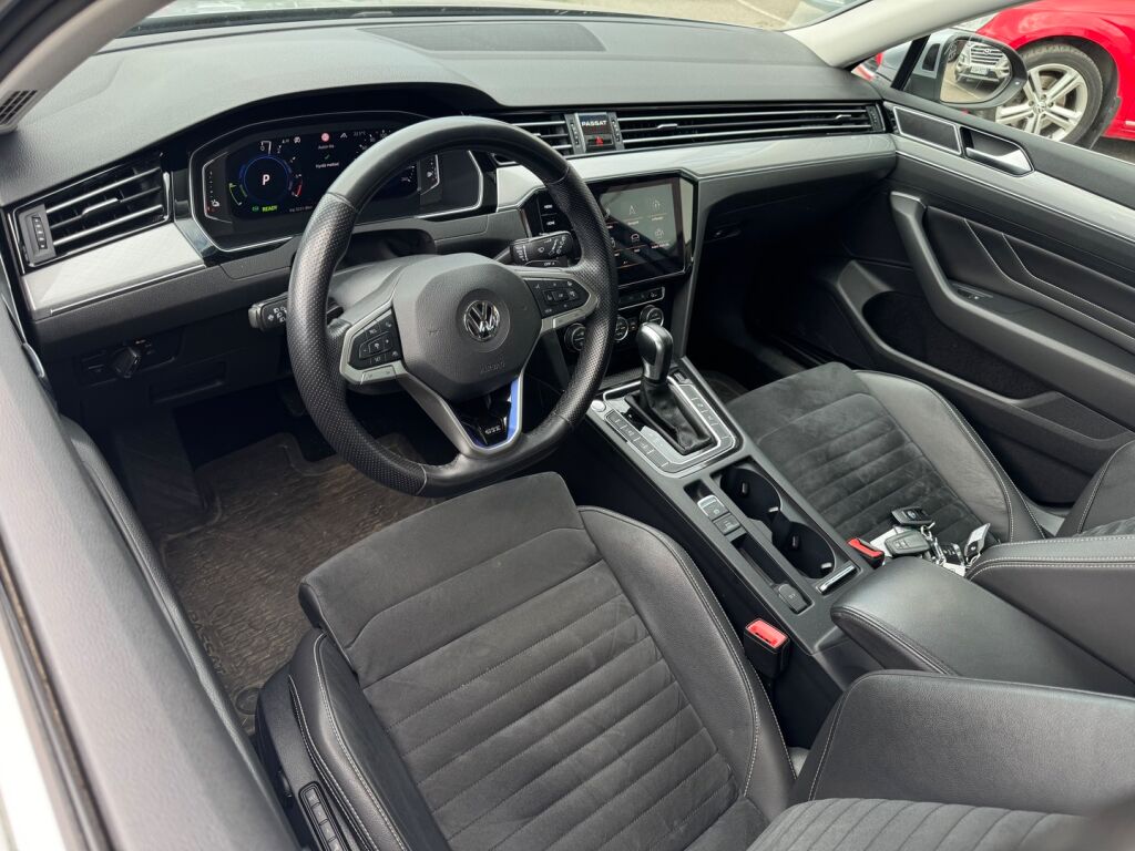 Volkswagen Passat 2020 Sininen