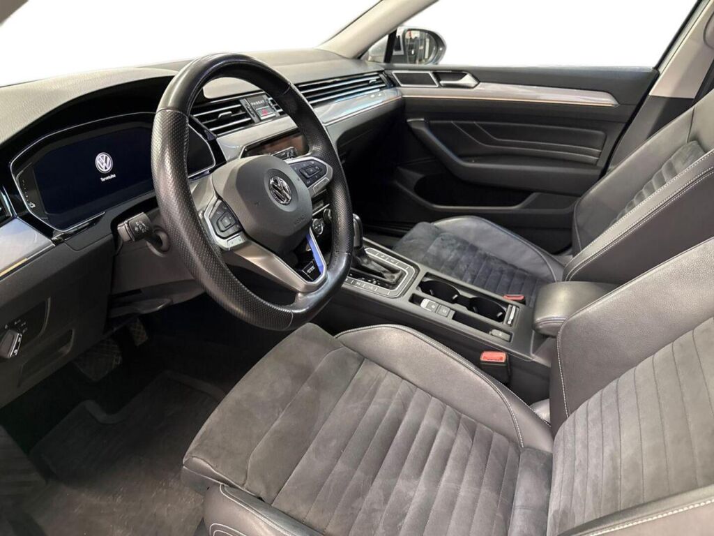 Volkswagen Passat 2020 Sininen