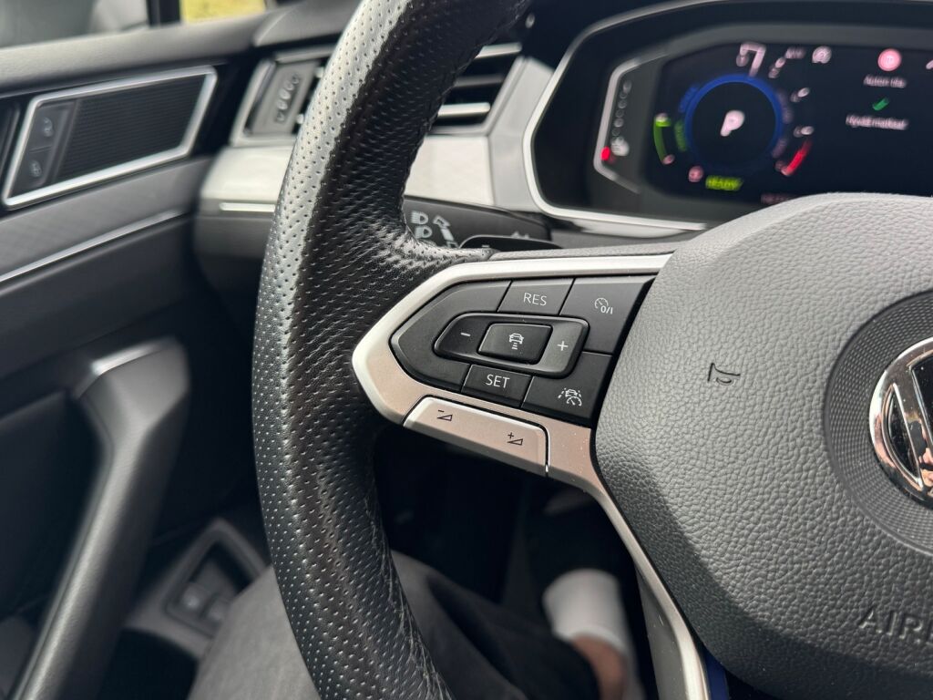 Volkswagen Passat 2020 Sininen