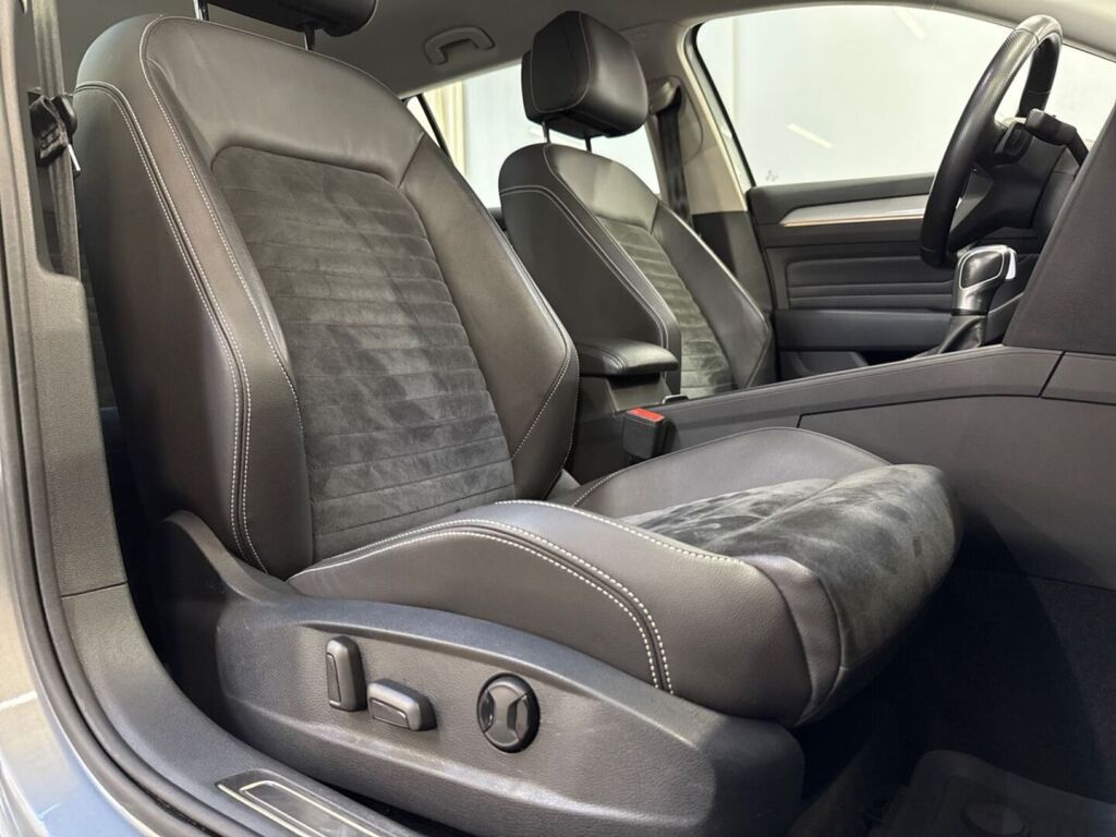 Volkswagen Passat 2020 Sininen