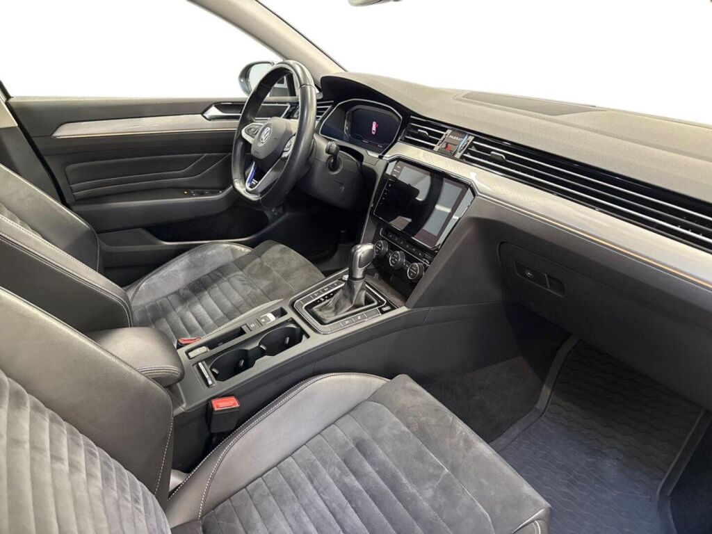 Volkswagen Passat 2020 Sininen