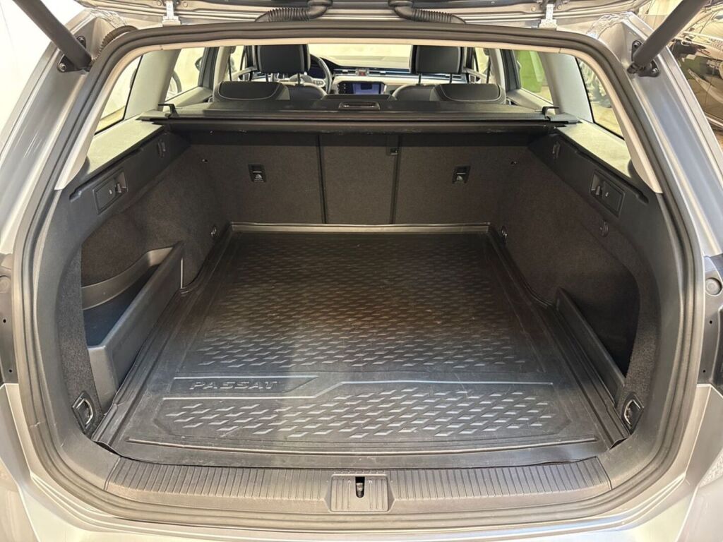 Volkswagen Passat 2020 Sininen