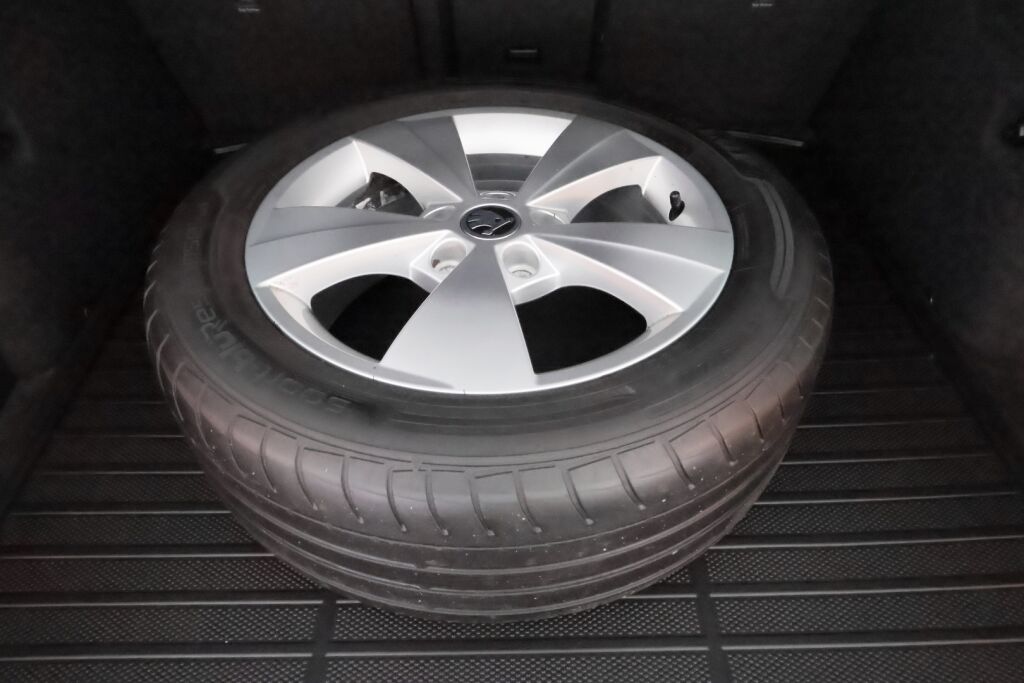 Skoda Octavia 2020 Harmaa