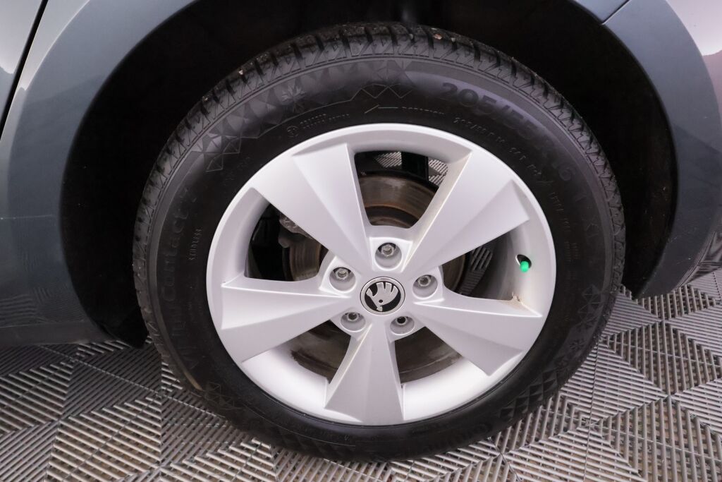 Skoda Octavia 2020 Harmaa