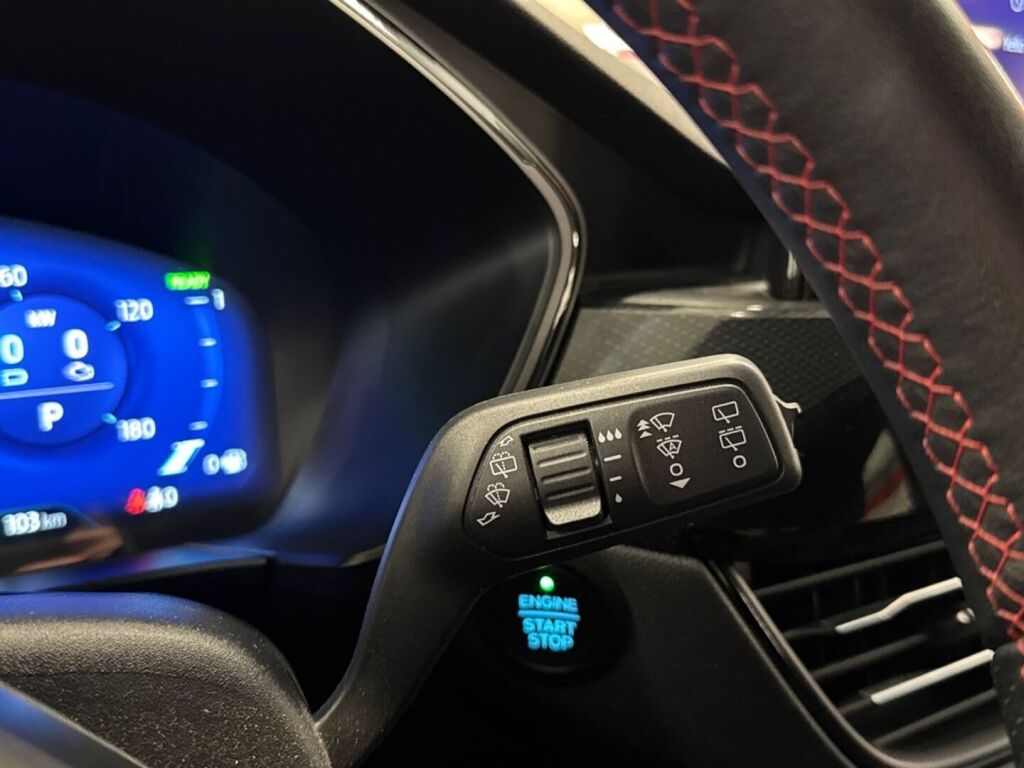 Ford Kuga 2020 Sininen