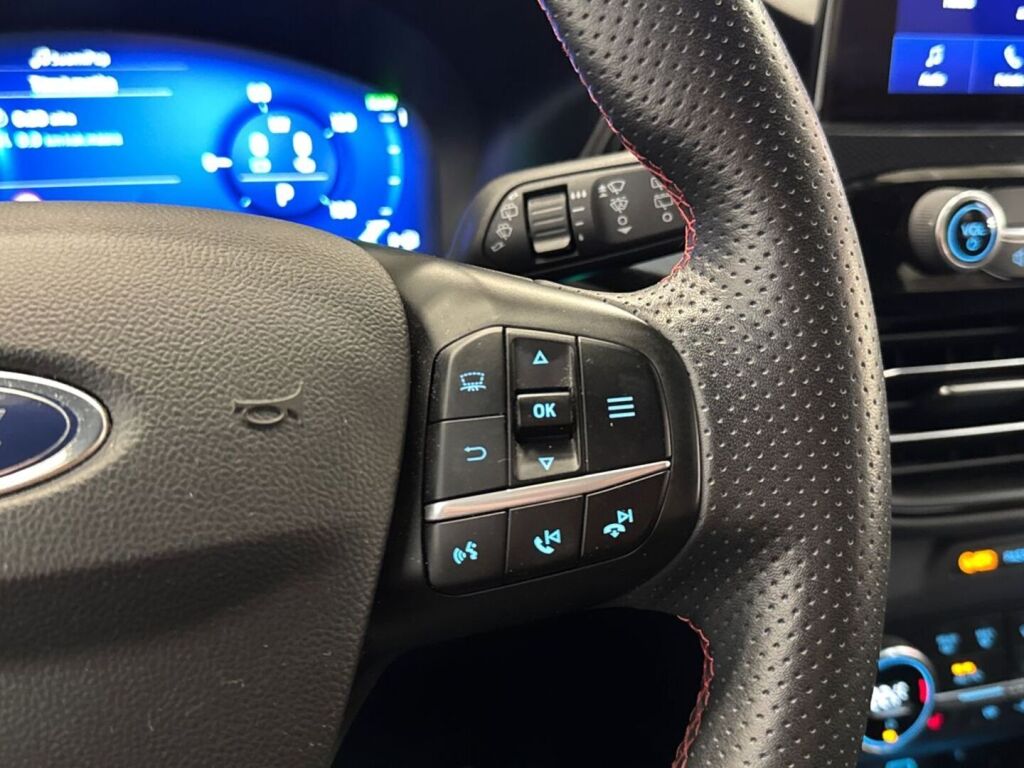 Ford Kuga 2020 Sininen