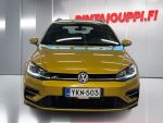 Volkswagen Golf 2019 Keltainen