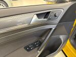 Volkswagen Golf 2019 Keltainen