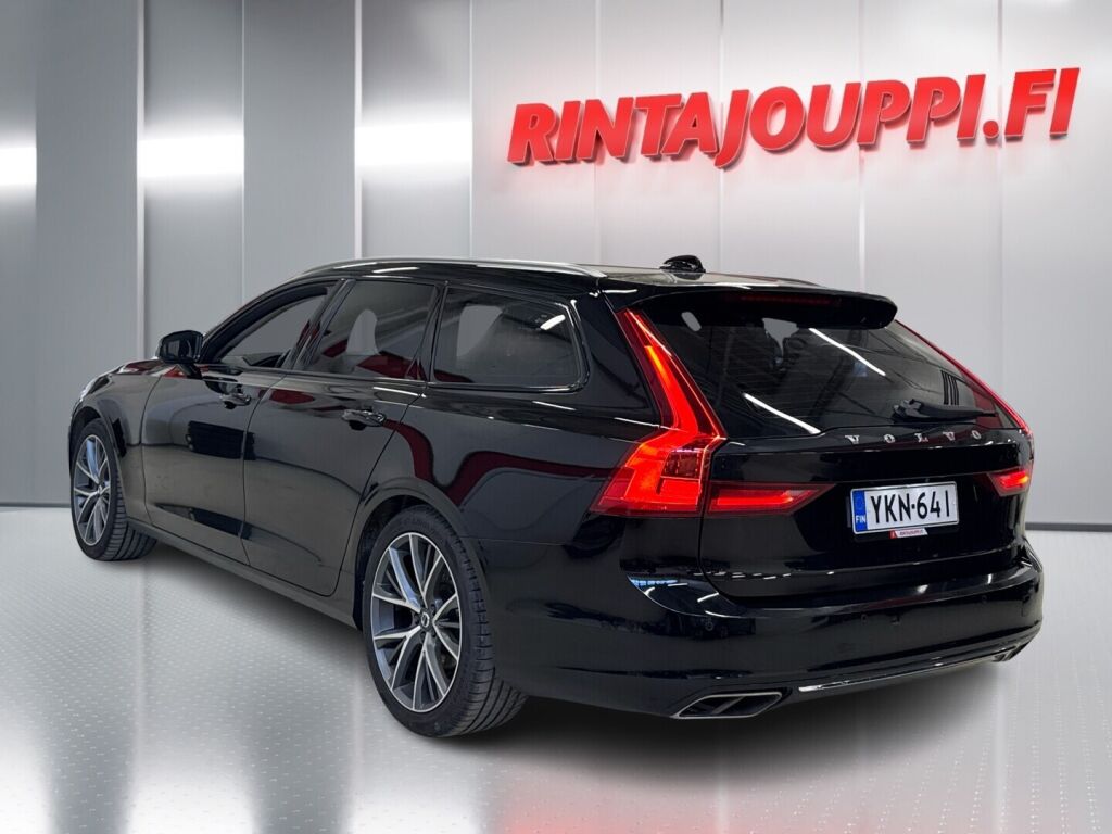Volvo V90 2017 Musta