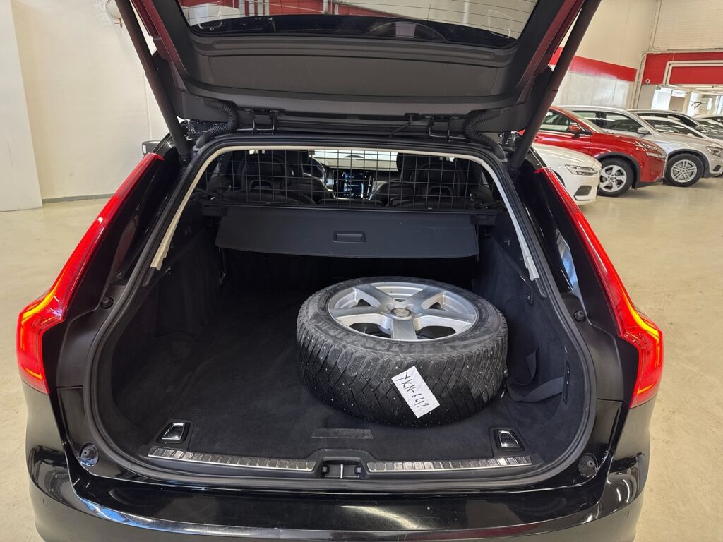 Volvo V90 2017 Musta