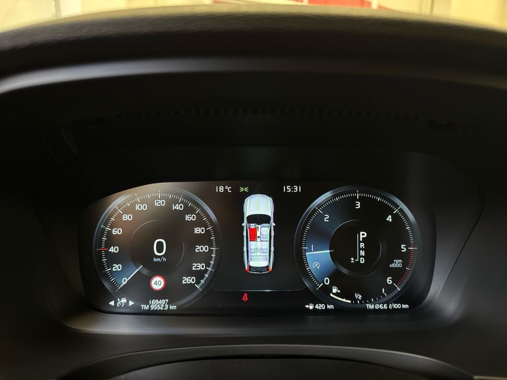 Volvo V90 2017 Musta