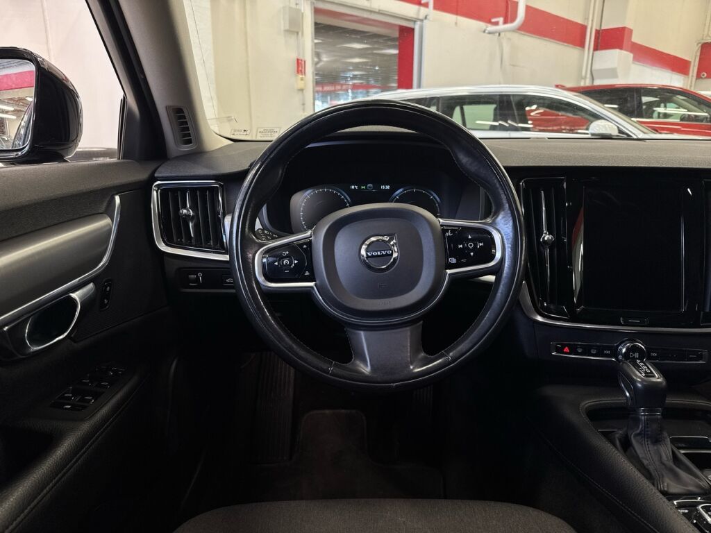 Volvo V90 2017 Musta