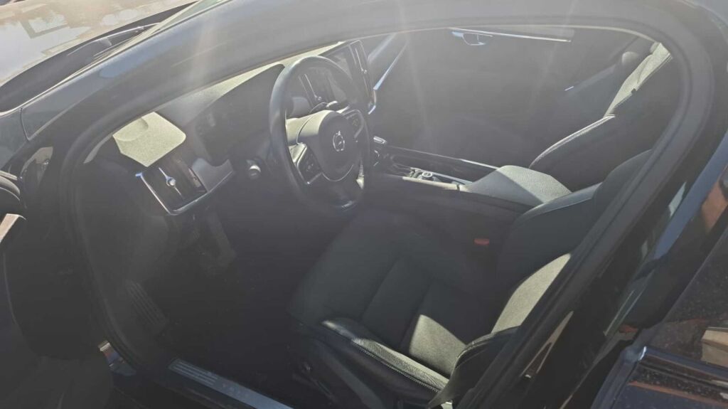 Volvo V90 2017 Musta