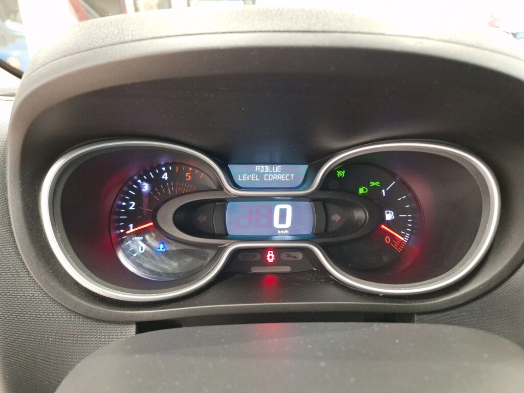 Renault Trafic 2020 Valkoinen