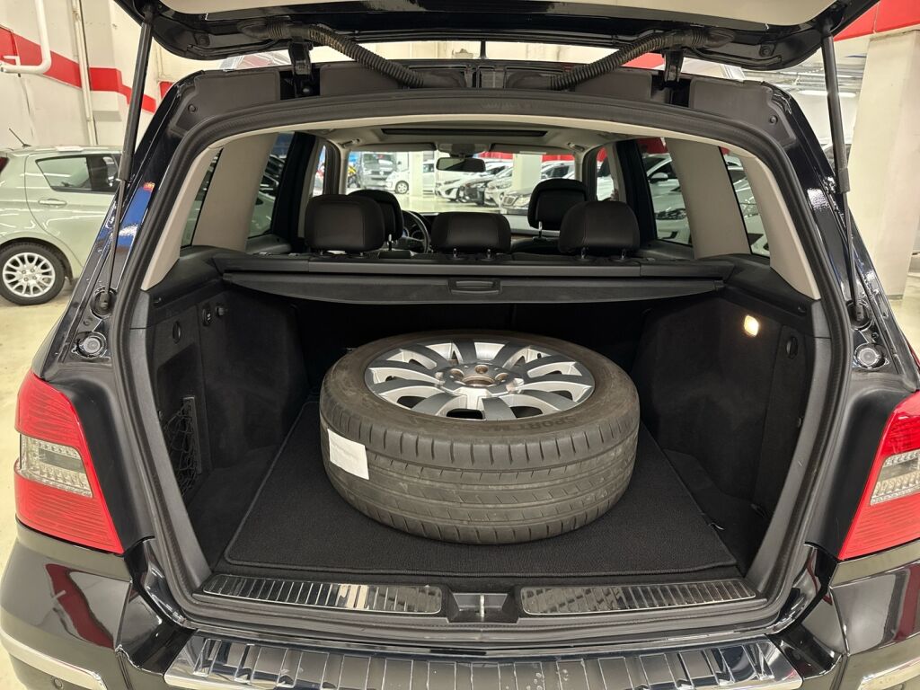 Mercedes-Benz GLK 2010 Musta