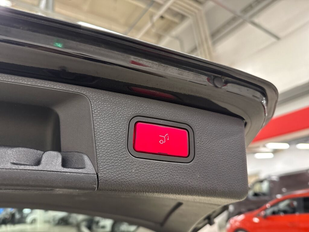 Mercedes-Benz GLK 2010 Musta