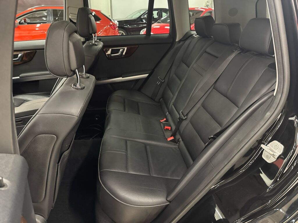 Mercedes-Benz GLK 2010 Musta