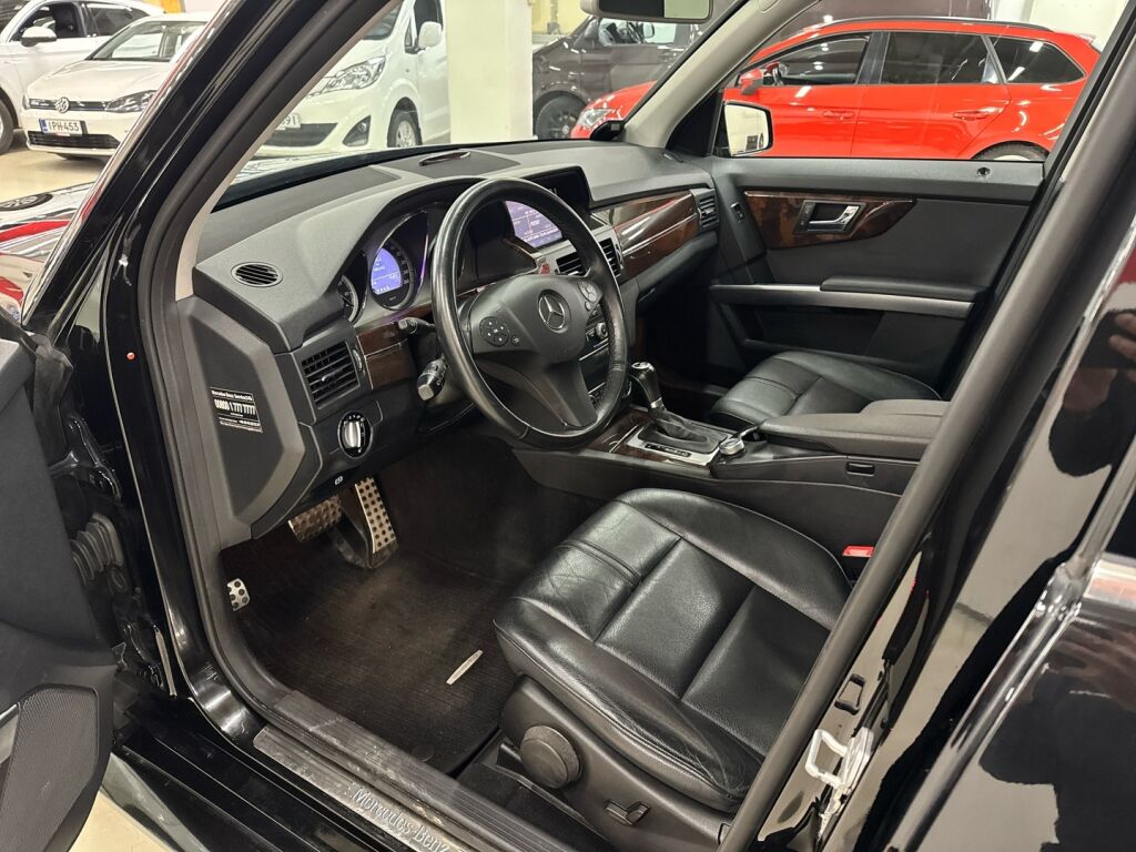 Mercedes-Benz GLK 2010 Musta