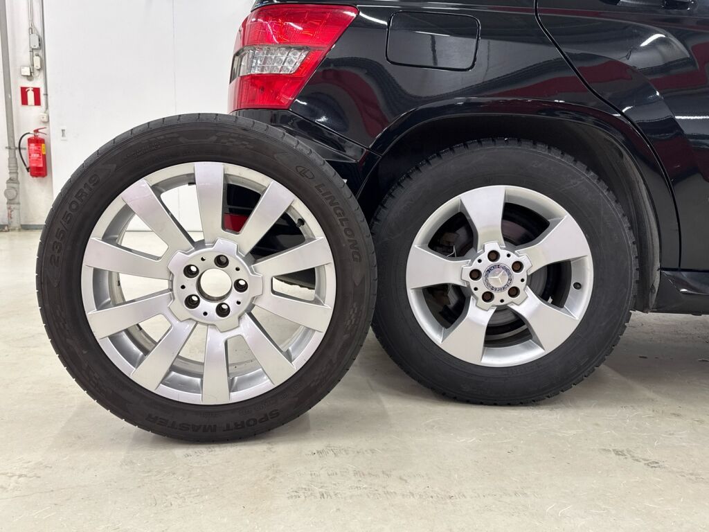 Mercedes-Benz GLK 2010 Musta