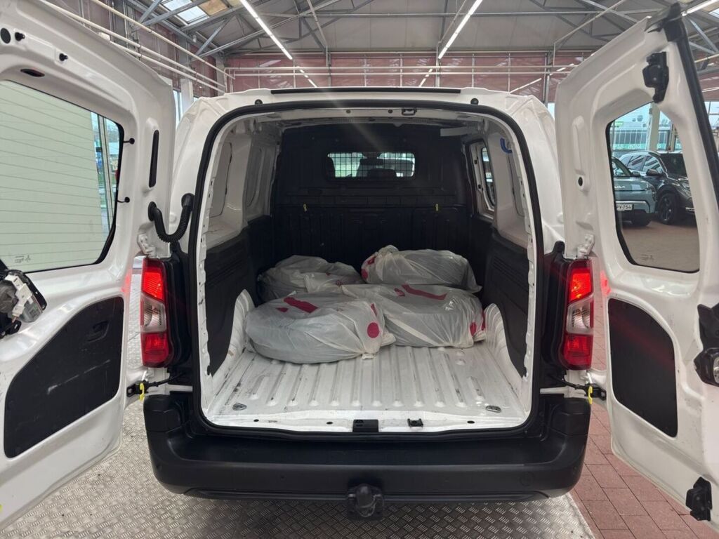 Opel Combo 2021 Valkoinen