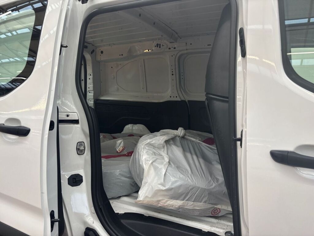 Opel Combo 2021 Valkoinen