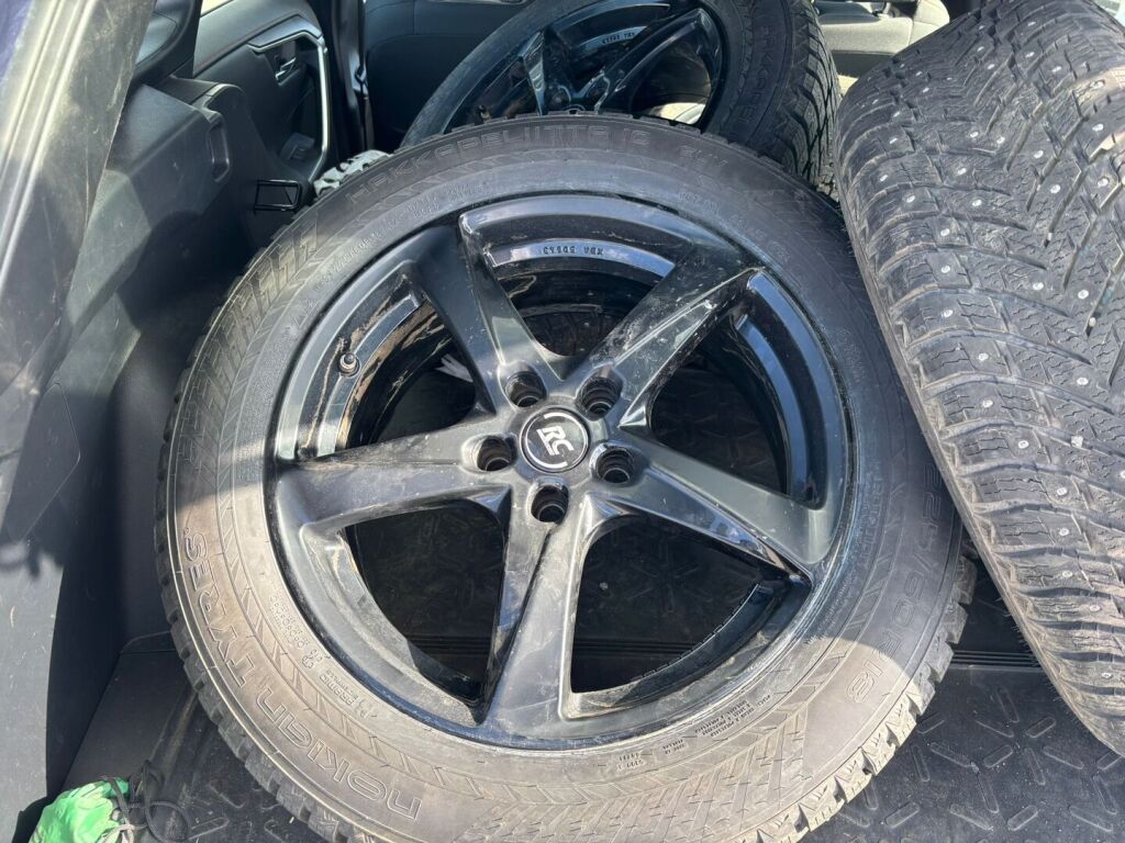 Toyota RAV4 Plug-in 2020 Sininen