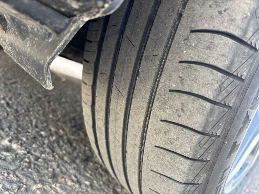 Toyota RAV4 Plug-in 2020 Sininen