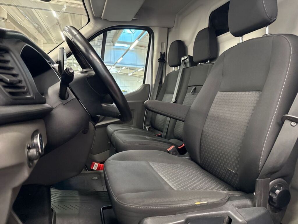 Ford Transit 2020 Valkoinen