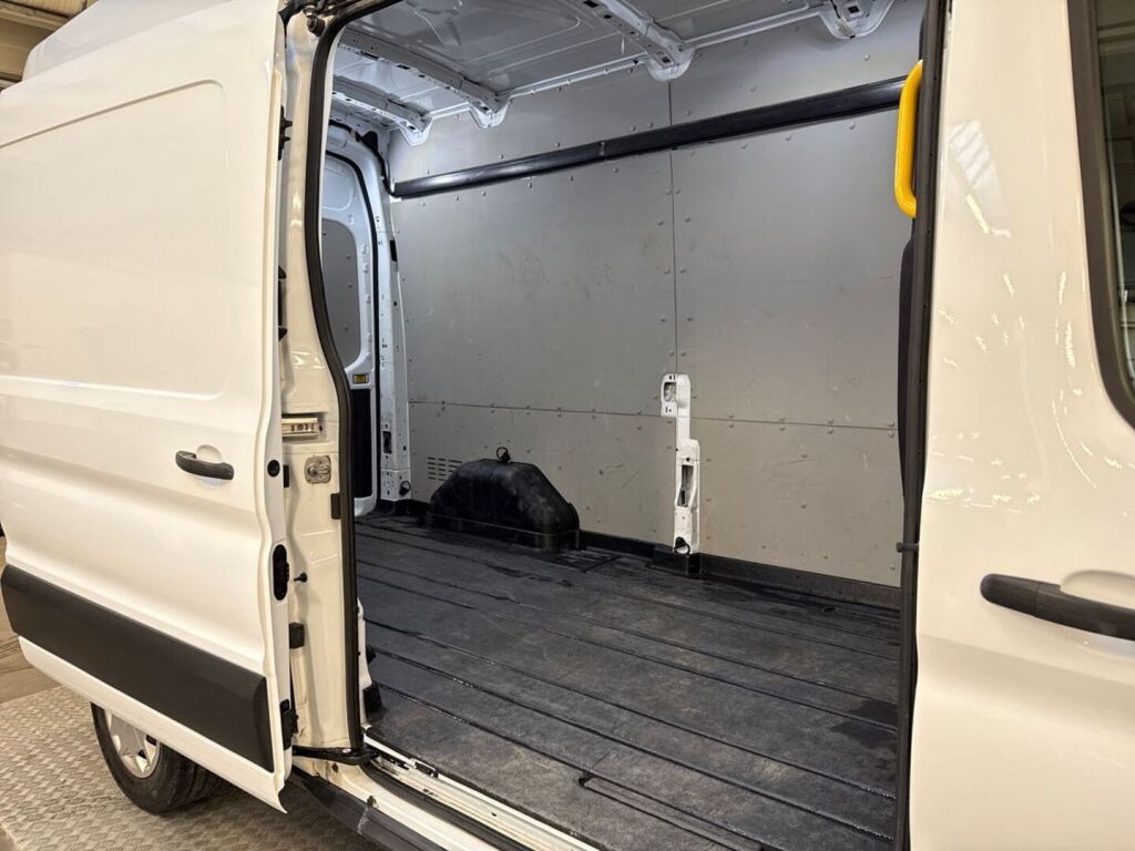 Ford Transit 2020 Valkoinen