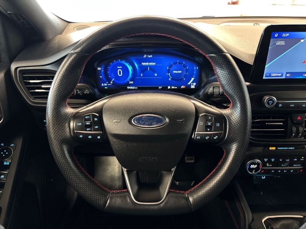 Ford Focus 2021 Punainen