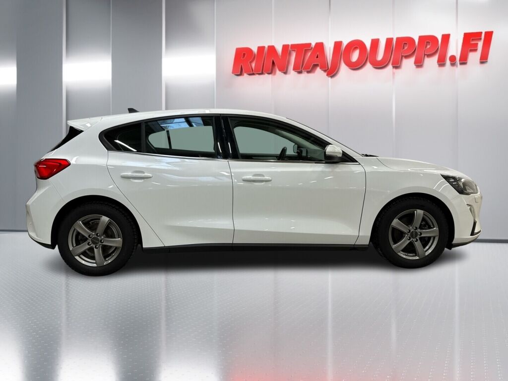 Ford Focus 2021 Valkoinen