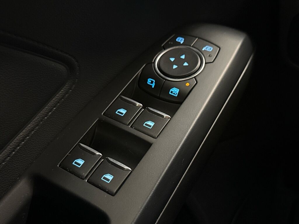 Ford Focus 2021 Valkoinen